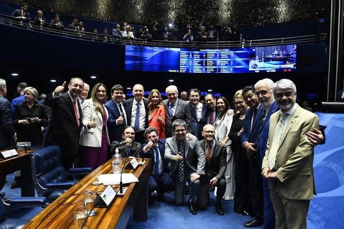 Rafael Fonteles aproveitando a alegoria feita em torno da votação da reforma tributária