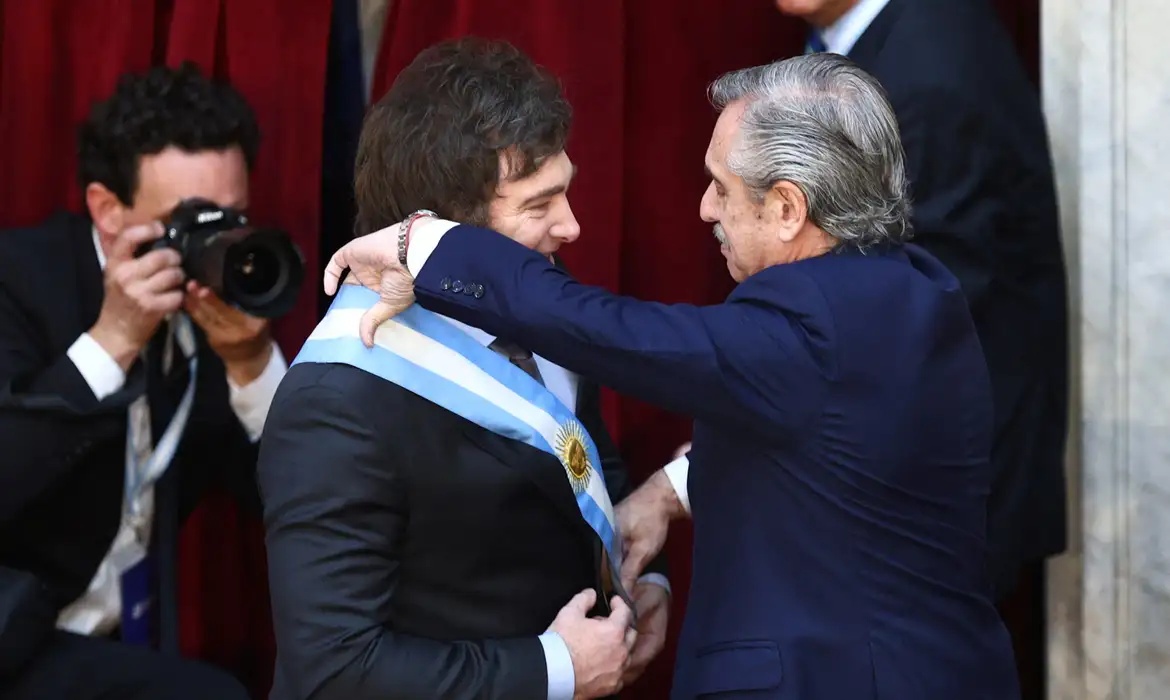 Javier Milei toma posse na Argentina
