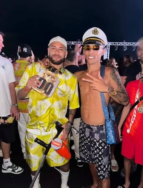 Neymar ganhou cordão avaliado em 2 milhões