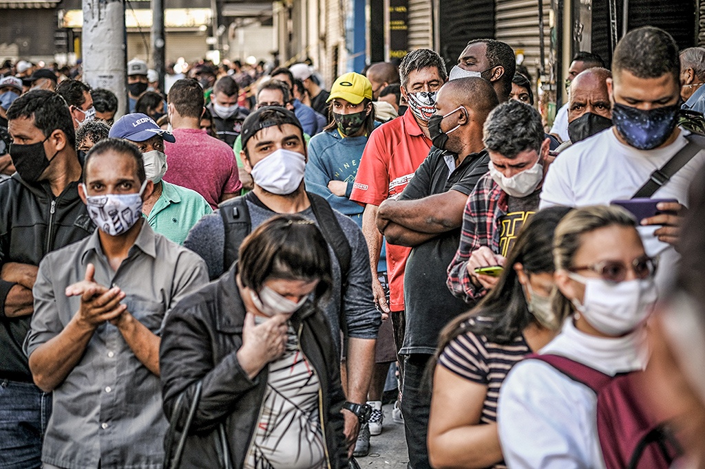 Uso de máscaras volta a ser obrigatório