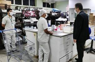 A inspeção percorreu os setores de farmácia e nutrição do HUT (Foto: Reprodução)
