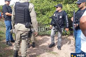 A polícia militar isolou o local para retirada do corpo pelo IML (Foto: Reprodução)