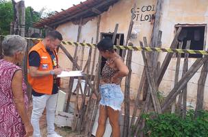 Agentes da Defesa Civil durante vistoria (Foto: Ascom/SEMDEF)