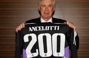 Ancelotti é  supercampeão com o Real Madrid (Foto: Reprodução/Instagram)
