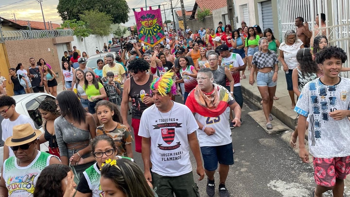 Bloco Só Fuxico pelas ruas do Renascença