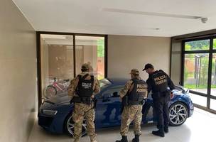 Carros de luxo apreendidos (Foto: Divulgação)