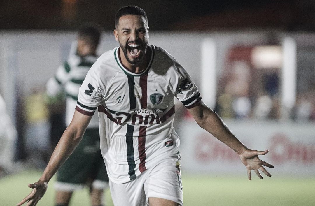 Com dois gols na partida, o Fluminense retorna a posição de líder do estadual