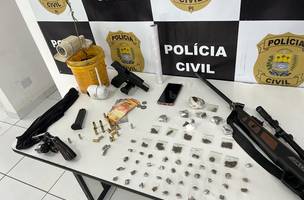 Depre prende suspeito de tráfico de drogas com R$ 13 mil na zona sul de Teresina (Foto: PC/Divulgação)