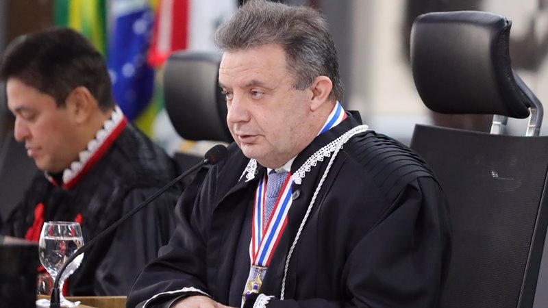 Des Hilo Almeida