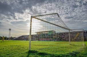 Estádio Tibério Nunes, em Floriano (Foto: Pedro Leite)