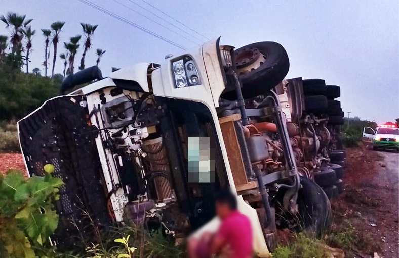 O caminhoneiro estava levando uma carga para São Luís, no Maranhão.