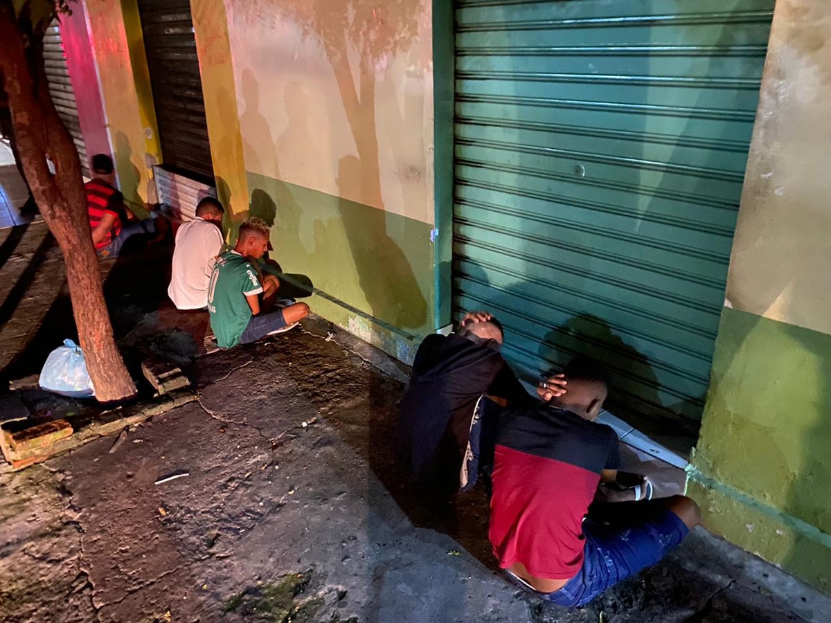 Operação Arcanjo prende cinco homens com drogas e arma em Teresina