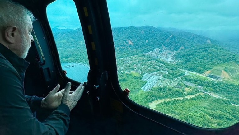 Presidente Lula visita áreas afetadas pelas chuvas
