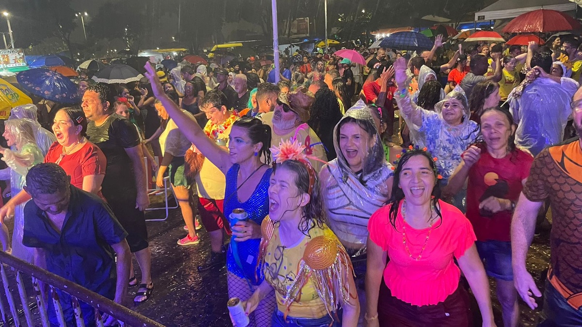 Segunda noite de carnaval em Teresina