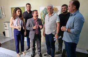 Sindicato dos Engenheiros (SENGE- PI) e a comissão de negociação (Foto: Divulgação)