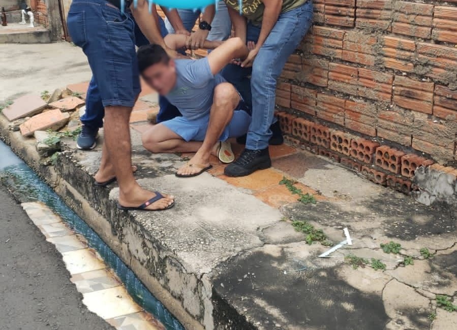 Suspeito de trocar tiros com delegado é preso