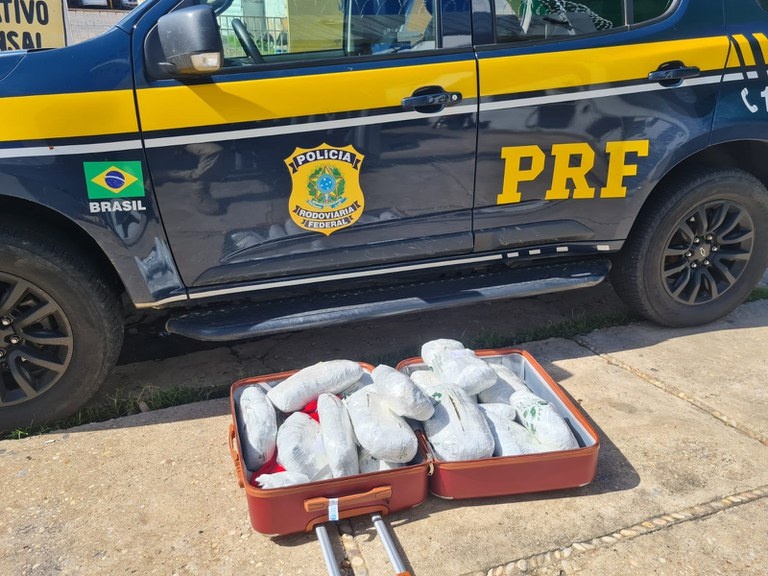 A droga foi encontrada em uma mala de um passageiro