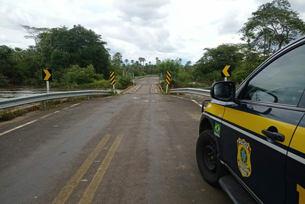 A estrutura da ponte foi avaliada pelo DNIT em conjunto com o 2° Batalhão de Engenharia do Exército/2° BEC