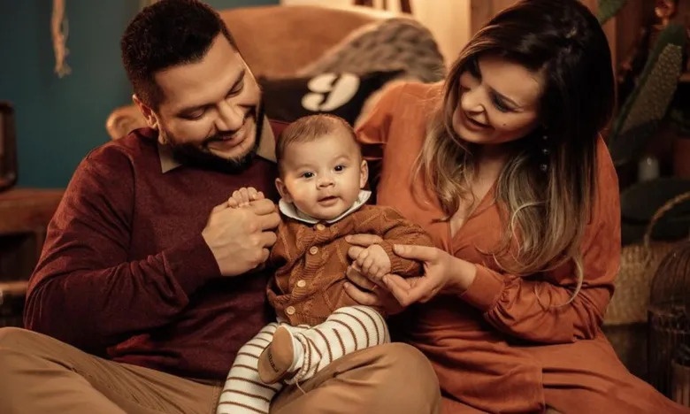 Andressa Urach perde guarda do filho após surto bipolar
