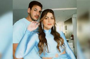 Casal foi encontrado de mãos dadas (Foto: Divulgação)