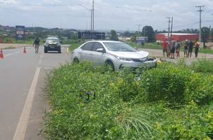 Colisão entre carros deixa um morto e outro ferido na BR-230 (Foto: Divulgação)