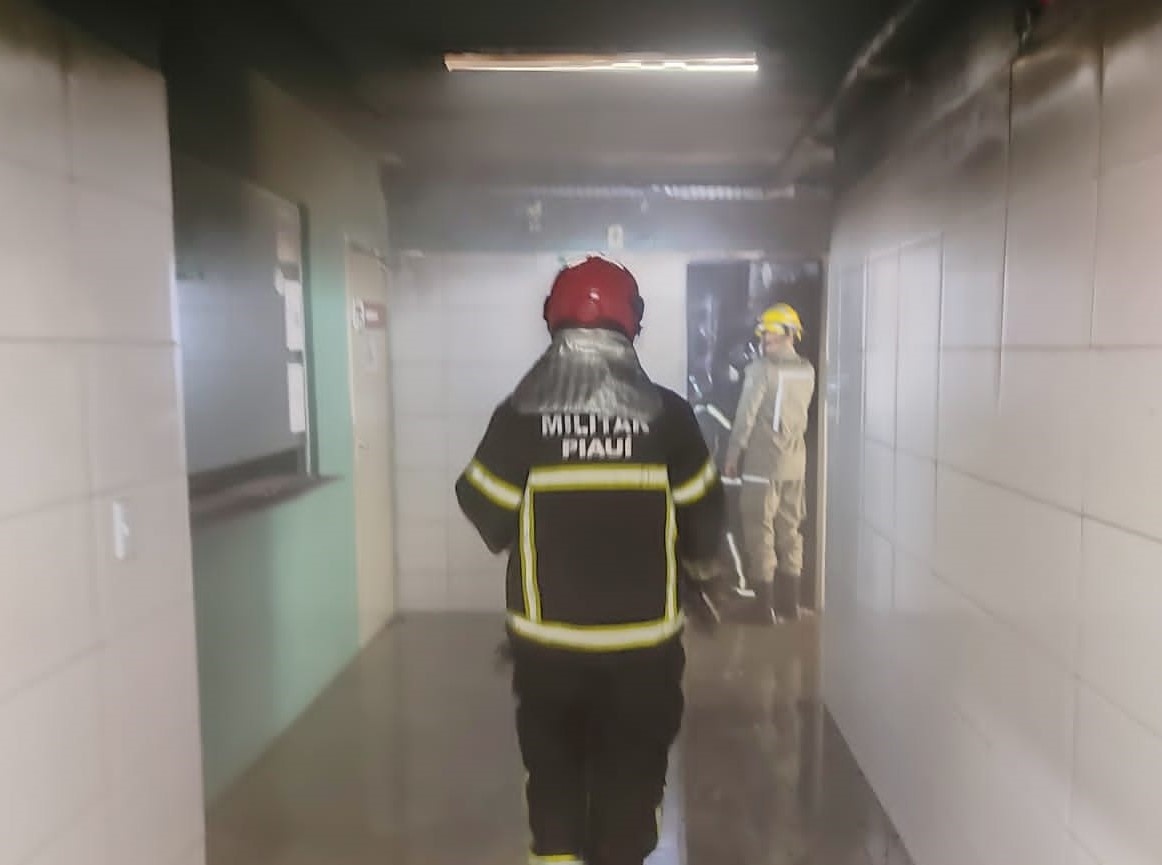 Corpo de Bombeiros dá detalhes da atuação no incêndio no hospital do Dirceu II