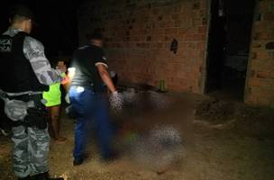 Criminosos encapuzados invadem casa e matam homem a tiros (Foto: Divulgação/PM)