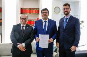 Governador recebe lista tríplice com indicados ao cargo defensor público geral (Foto: Divulgação)