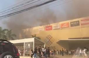 Incêndio atinge shopping e deixa feridos em São Luís no Maranhão (Foto: Reprodução)