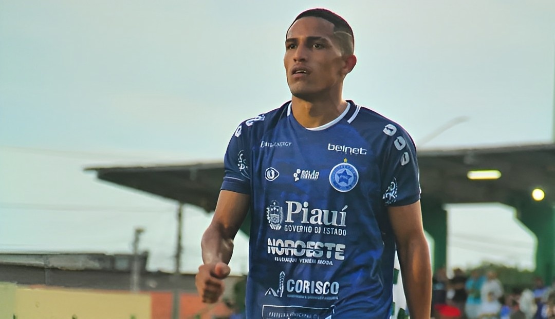 Kakim, de 23 anos, iniciou carreira no Tubarão