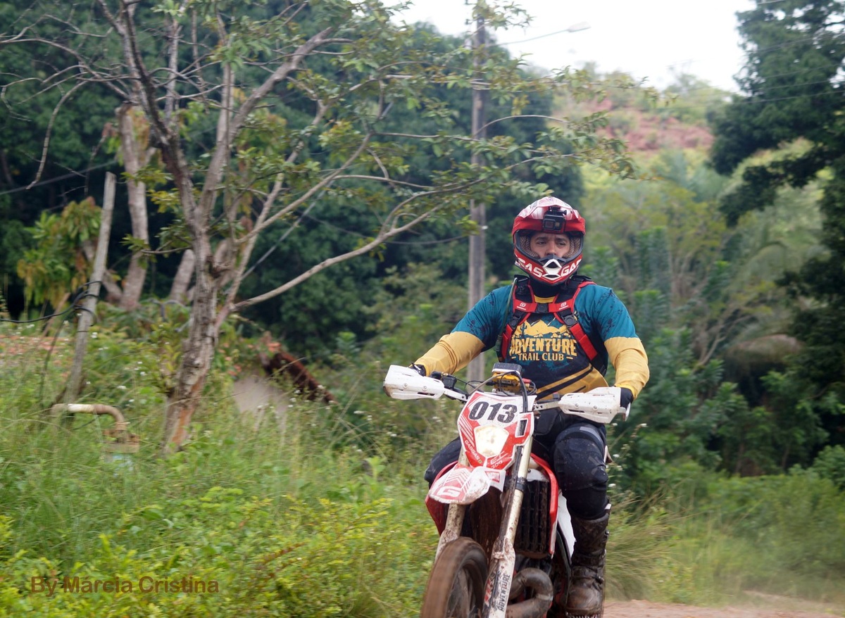 Nas motos participaram 28 pilotos