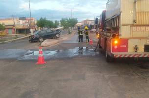 O corpo de Bombeiros compareceu para apagar um princípio de incêndio no veículo (Foto: Reprodução)