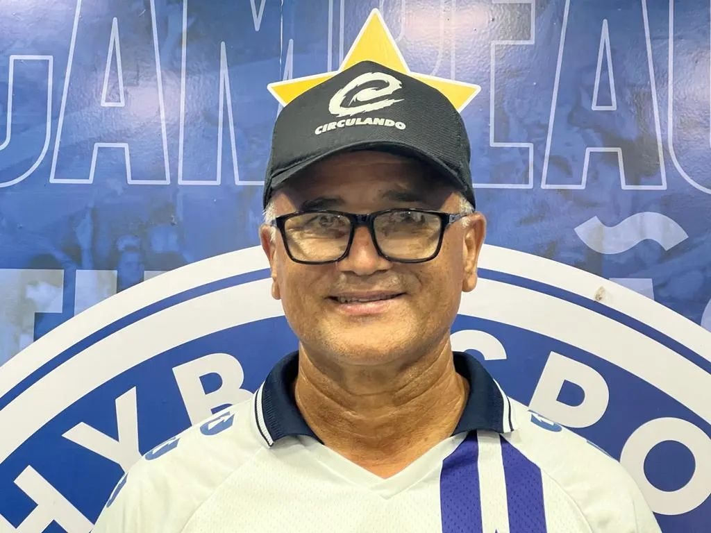 O Professor Oliveira Canindé é o novo técnico do Parnahyba