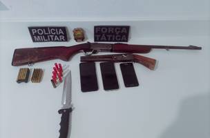 Polícia prende homem com rifle e garruncha em Bom Jesus (Foto: Divulgação/PM)