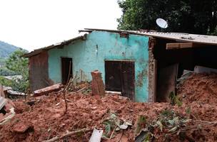 Prefeitura de São Sebastião transfere desabrigados para rede hoteleira (Foto: Rovena Rosa/Agência Brasil)
