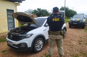 PRF recupera veículo roubado durante fiscalização de rotina (Foto: Divulgação)