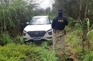 PRF recupera veículo roubado no interior do Estado e abandonado em Teresina (Foto: Divulgação)