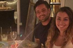 Rafael Cardoso e a modelo Vivian Linhares (Foto: Reprodução/ Instagram)