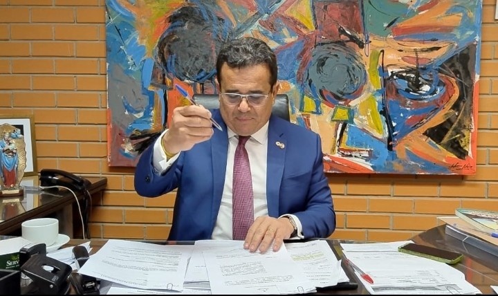 Redução do IPVA de motos e ônibus novos tramita na CCJ nesta semana