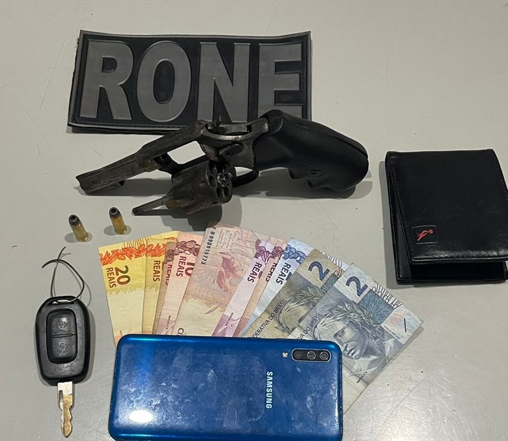 Suspeito de assalto é preso com arma no bairro Ilhotas