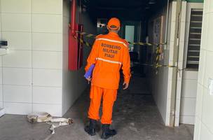 Vistoria do Corpo de Bombeiros no Hospital do Dirceu (Foto: Divulgação)