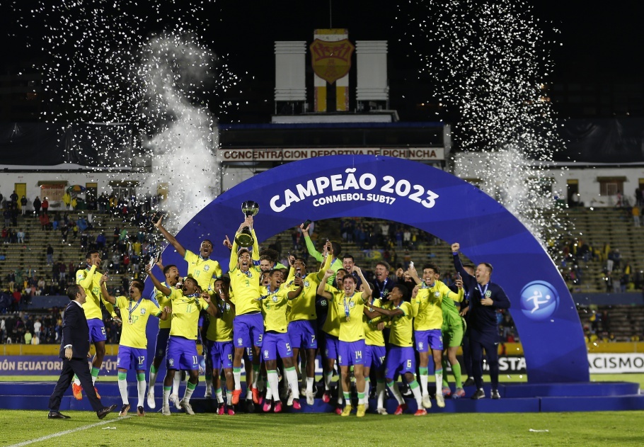 Brasil vence Argentina por 3 a 2 e conquista o SulAmericano Sub17
