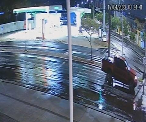 Câmera de segurança flagra ação de criminosos contra coronel da PM