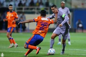 Cristiano Ronaldo em ação, durante Al Fayha x Al Nassr (Foto: Divulgação/Al-Nassr)