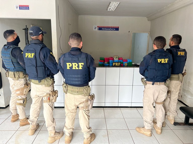 Droga apreendida pela PRF e PMMA