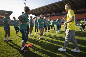 Este foi o primeiro treino da seleção com a equipe completa (Foto: Thais Magalhães/CBF)