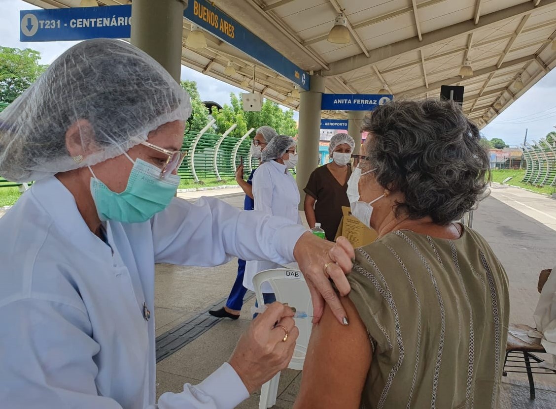 FMS amplia público-alvo da vacina da gripe para idosos de 80 anos