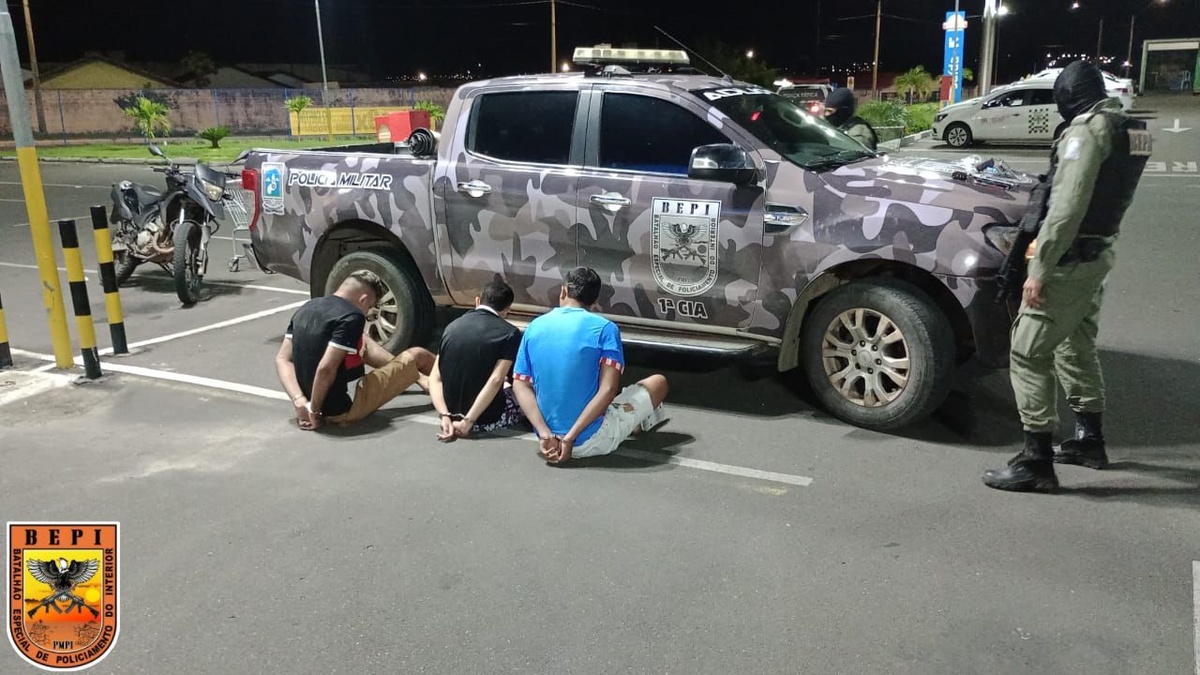 Polícia prende suspeitos de assalto dentro de supermercado em Teresina
