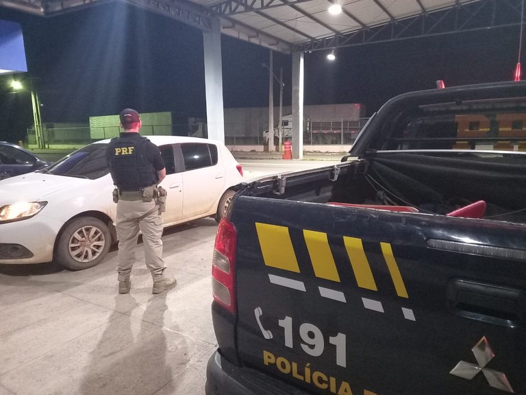 PRF recupera no Piauí veículo roubado em Pernambuco