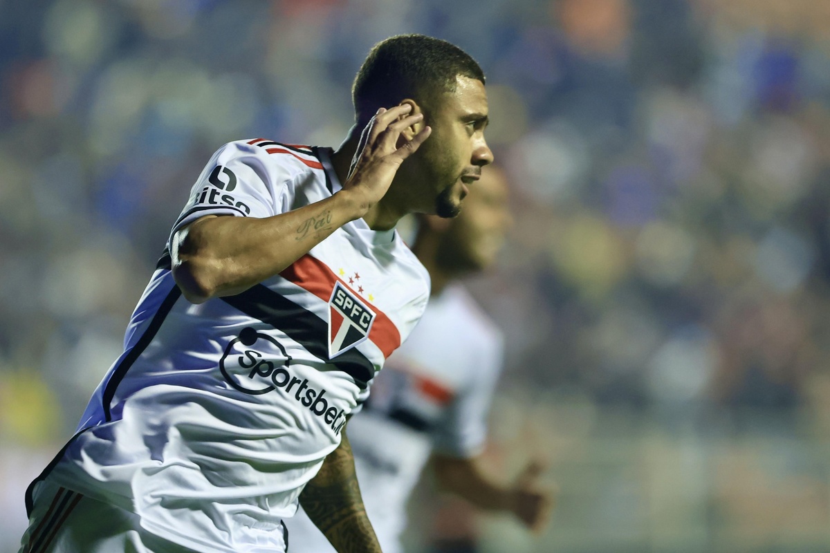 Rato fez o único gol da partida e garantiu a classificação do São Paulo